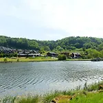 5 Sterne Tommy Mit Kamin, Seeblick Und Grosser Terrasse בית נופש