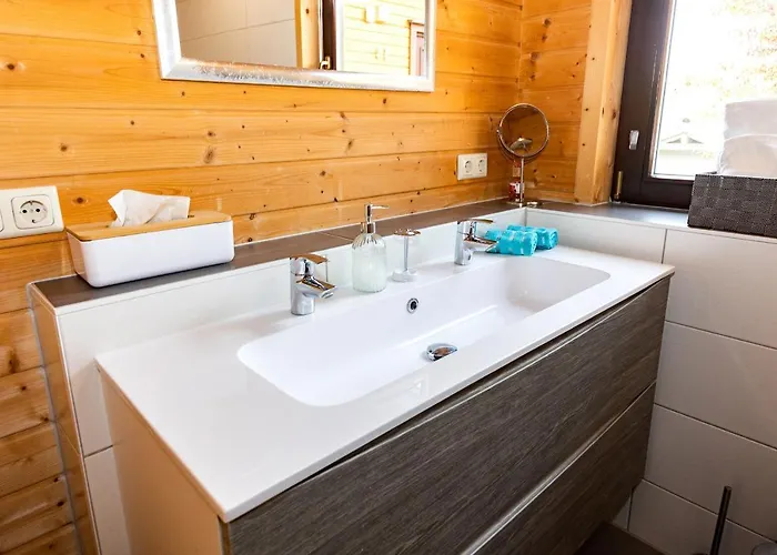 5 Sterne Tommy Mit Kamin, Seeblick Und Grosser Terrasse 度假居 Rieden (Mayen-Koblenz)